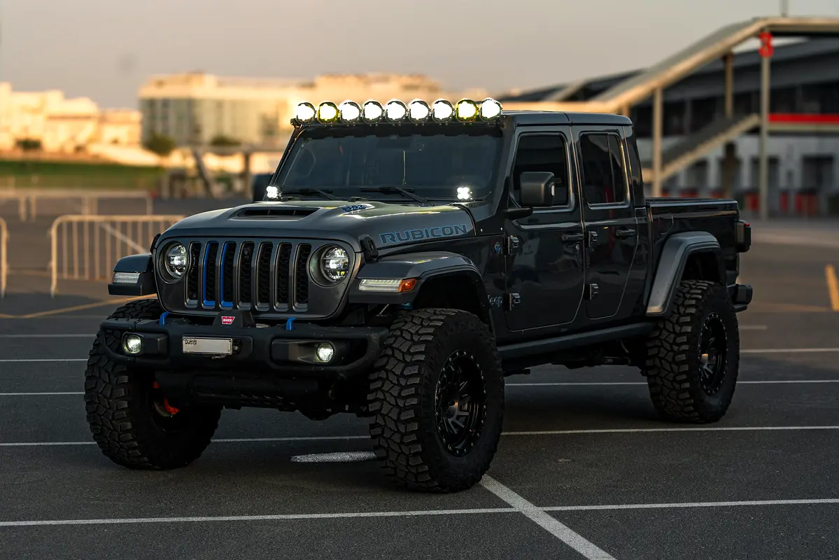 Jeep Gladiator 2022 — photo 1 of 11