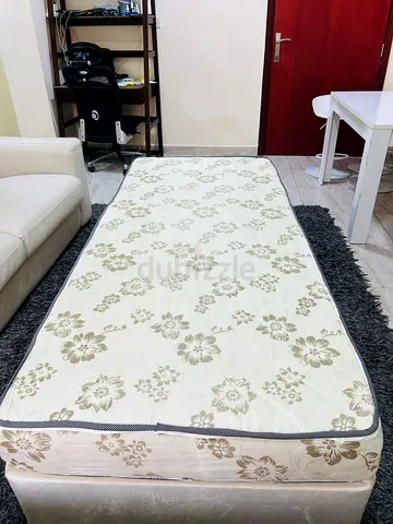 Comfortable Single Bed with Medicated Floral Mattress – Excellent Condition