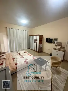 Practical studio apartment in a strategic location close to main exits and all daily services