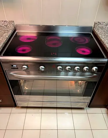 Smeg 90cm electric ceramic cooking range