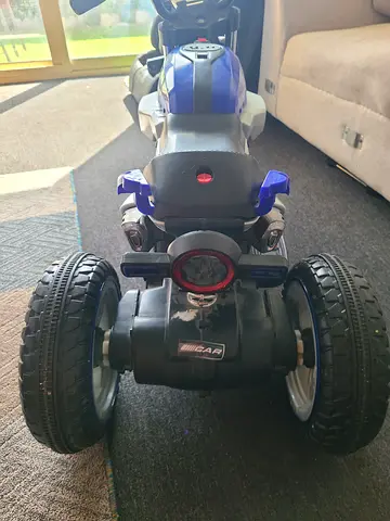 Selling kids double batteries bike