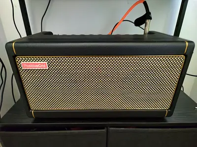 Positive Grid Guitar Amp / Bluetooth Speaker