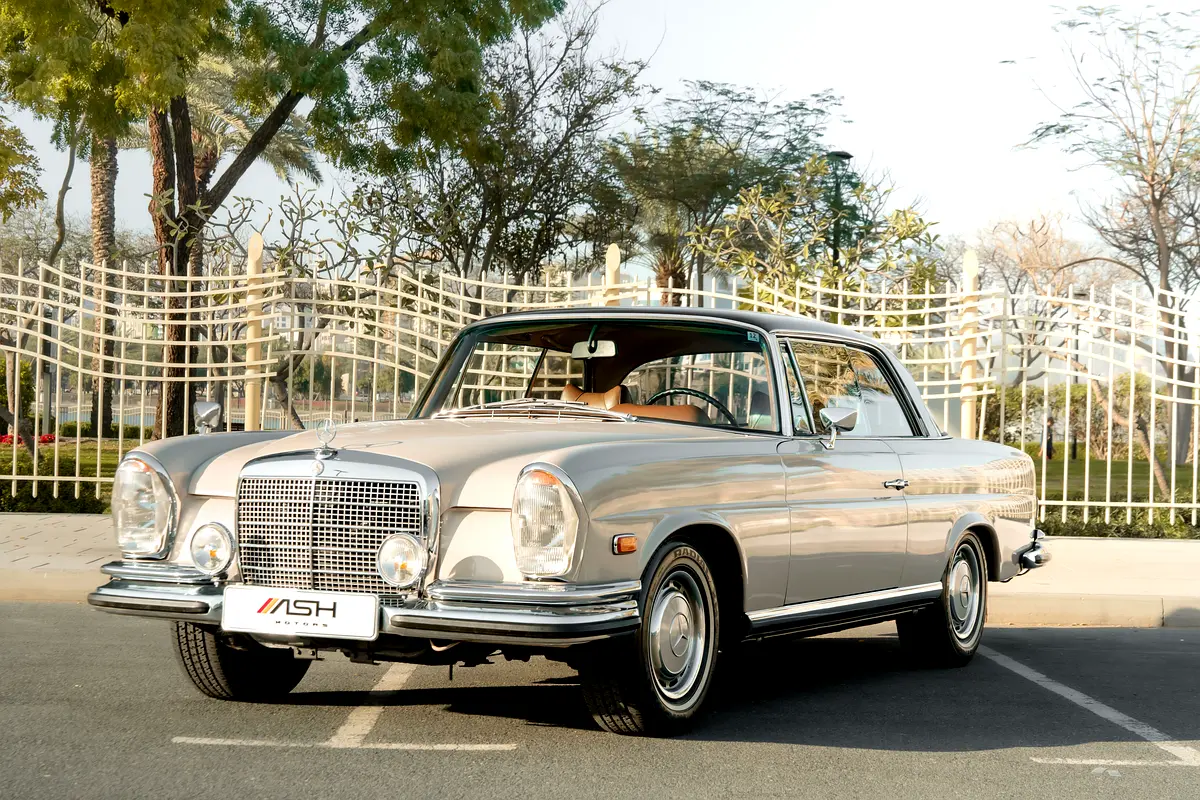 Mercedes-Benz 240/260/280 1970 — photo 1 of 20