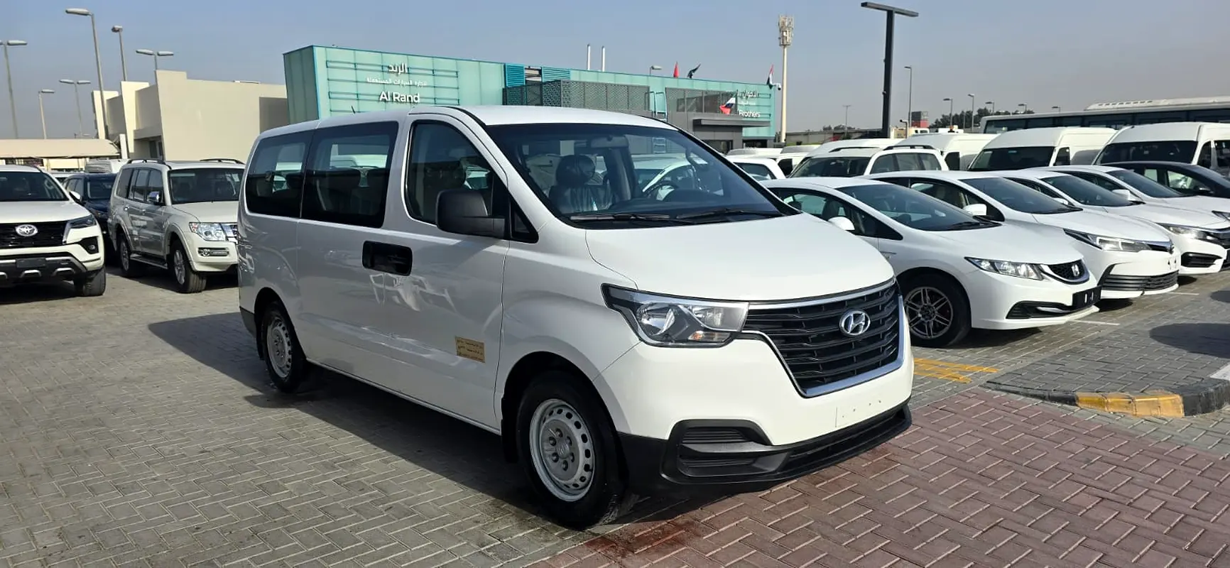 Hyundai H1 2020 — photo 1 of 20