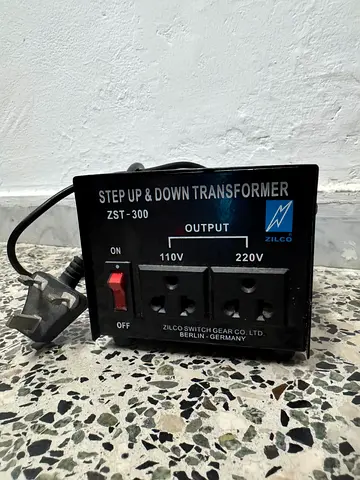 Electric transformer 110V-220V
