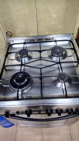 Gas cooker stove