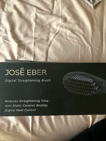 Negotiable José Eber Digital Straightening Brush