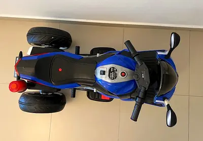 CHILDRENS MOTORBIKE-RECHARGEABLE-FOR SELL FOR AED. 100