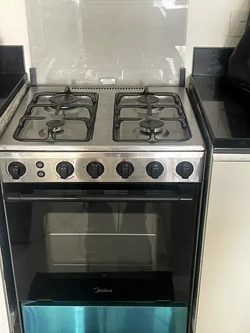 Modern Gas Range with Oven