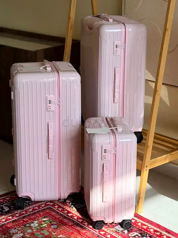 Rimowa pink luggages set