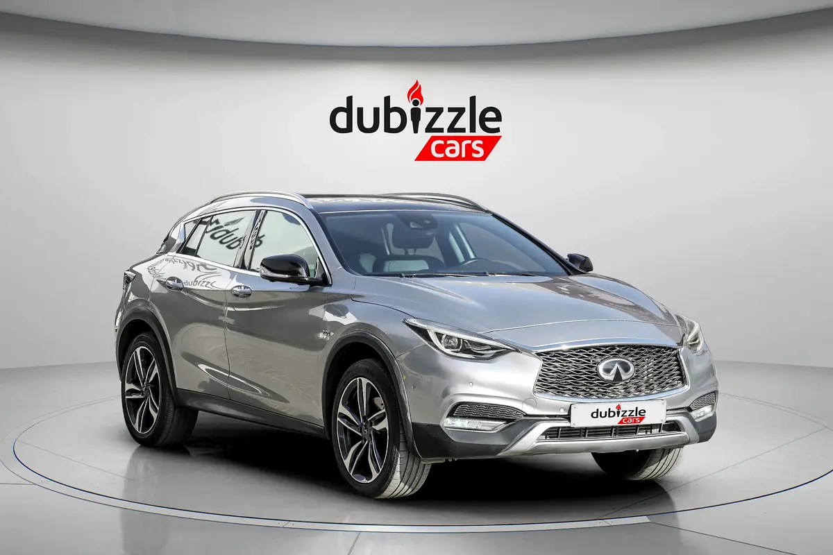 Infiniti QX30 2018 — photo 1 of 17