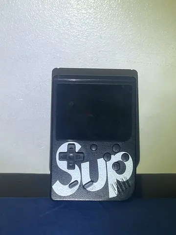 Sup gamebox 400 in 1(includes 400 games) video games (Negotiable)