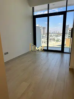 Spacious Studio | Balcony | Vacant