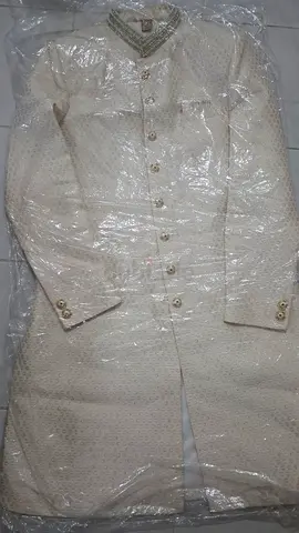 Elegent Mens sherwany for party and wedding wear Size : L /40 new.
