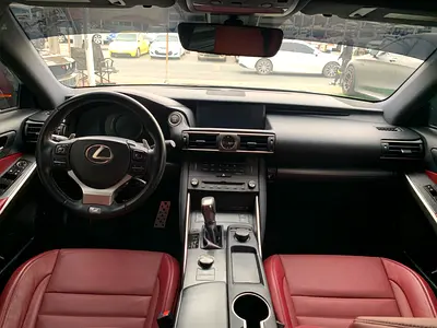 صورة مصغرة 6 لـ 2020 Lexus IS-SERIES