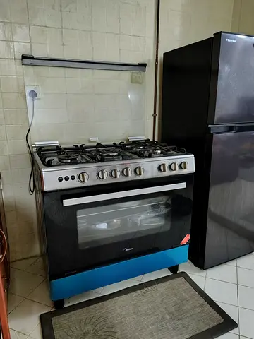 Reliable Cooking Range - Gas Oven with 5 Burners