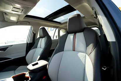 2025 Toyota RAV 4 照片 7