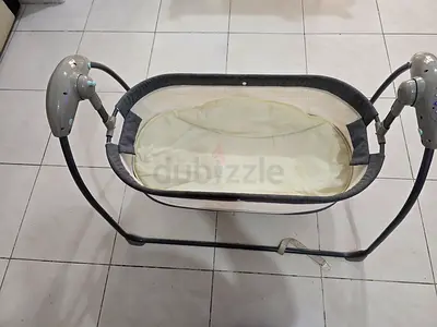 Gentle Rocking Bassinet for Newborns