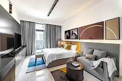 Spacious Studio with Canal View | All Bills Included