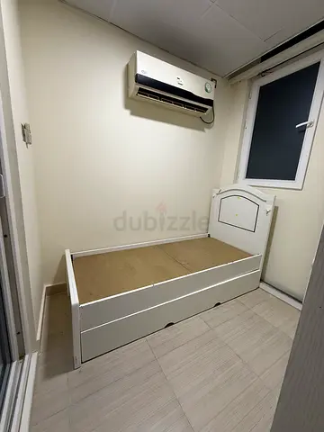 Maids room with attached bath available for single person in JVC