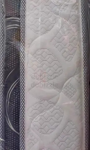 Brend New King size 180x200 Madical top memory foam matress Available 20cm thikniss.