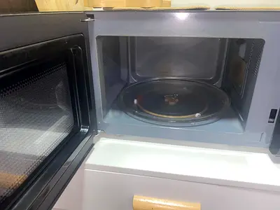 Used Microwave Oven in Great Condition
