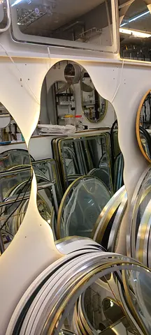 Unique Decorative Mirrors for Stylish Interiors