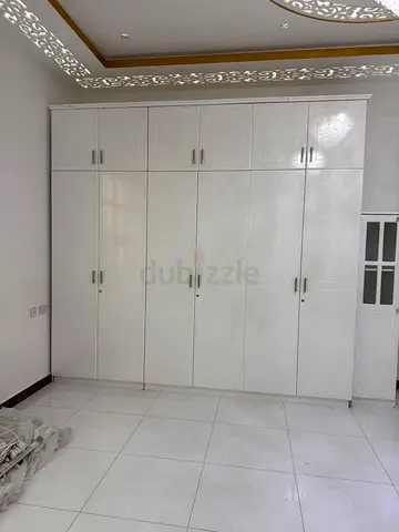 العين