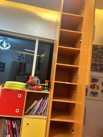 Strong huge cabinet with 10 shelves