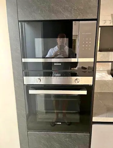 Siemens Built-in Oven + Microwave | Premium Kitchen Appliance | Like New