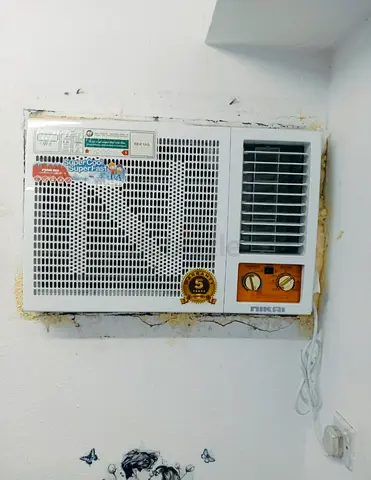 Reliable Window Air Conditioner in Great Condition