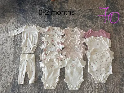 Clothes for a girl 0-2 months