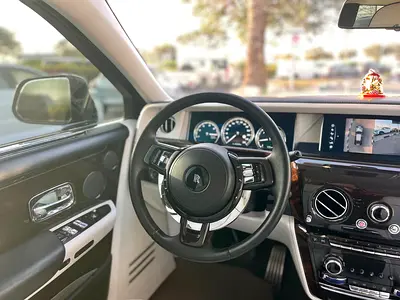 2019 ROLLS-ROYCE PHANTOM — фото 8