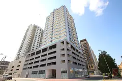 One Month Rent Free-Spacious 2 BR Flat