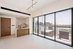 CORNER UNIT | SPACIOUS | LOW FLOOR