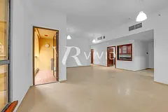 Vacant | Rare Large Layout | With Maid + Storage