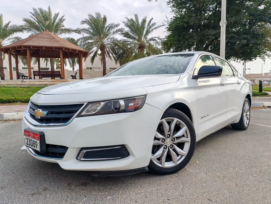 Chevrolet Impala 2016 — photo 1 of 20