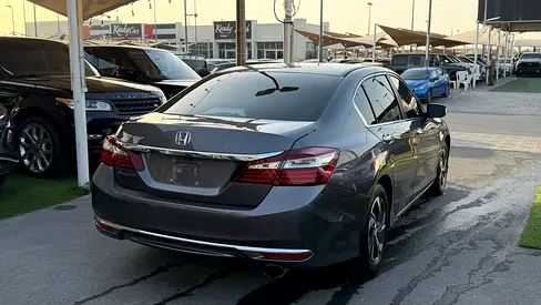 2017 Honda ACCORD 缩略图 6