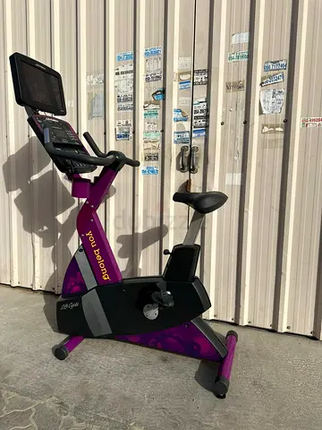 Life fitness upright bike