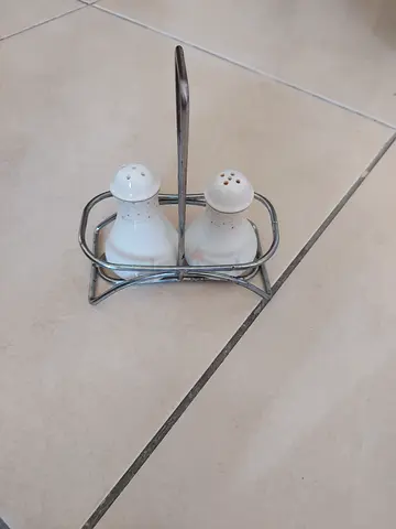 Classico Pepper  and salt Shaker