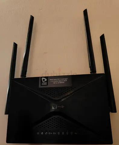 D-Link Wi-Fi Router - Excellent Condition, Fast Internet Access