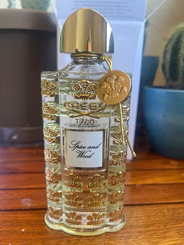 Spice and wood perfume by creed available