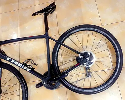 Full Carbon Trek Emonda SLR8 Road bike  Frame : 700 OSLV Carbon  Shimano New Dura Ace complete Group