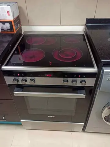 Siemens Brand Latest New Model Electric Ceramic 4 Hobs Cooker  Size 60 X 60 cm  Same Like New