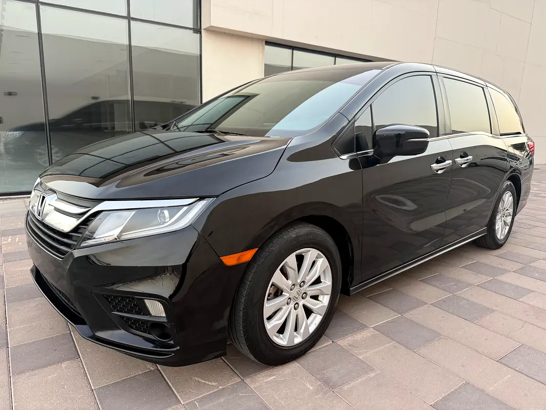 Honda Odyssey 2019 — photo 1 of 19