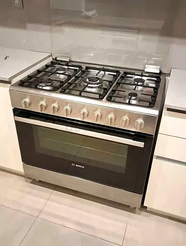 Bosch 5-Burner Gas Range with Oven for Sale