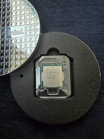 Intel Core i5-8400 processor