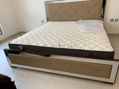Stylish and Comfortable Used Matress( without bed frame), 3 years used, 120 AED only