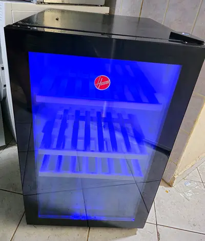 Hoover Wine Cooler with Blue LED Lighting