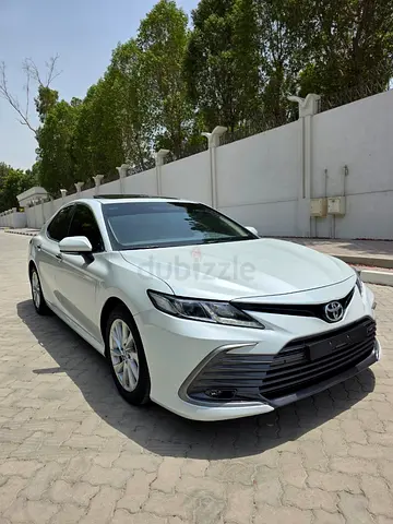Toyota Camry SE 2023 under warranty full service history accidents free original paint GGCC